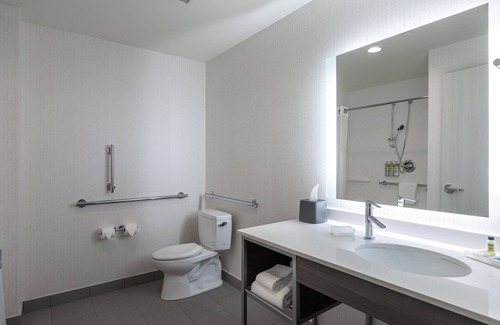 Greenville - Spartanburg Hotel | Holiday Inn Greenville - Woodruff Road by IHG