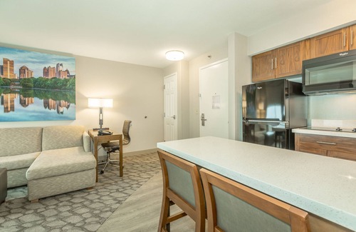 Peachtree City Hotel | Holiday Inn Hotel & Suites Peachtree City by IHG