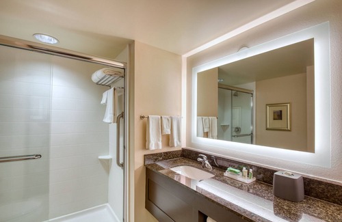 East Point Hotel | Holiday Inn Hotel & Suites Atlanta Airport-North by IHG