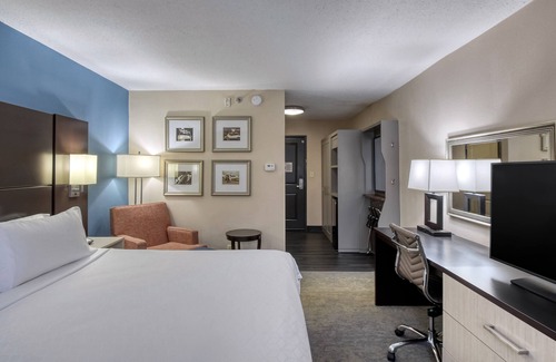 East Point Hotel | Holiday Inn Hotel & Suites Atlanta Airport-North by IHG