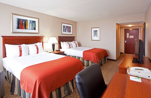 Roselawn Finance Hotel | Holiday Inn Hotel & Suites Cincinnati - Eastgate by IHG