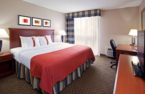 Roselawn Finance Hotel | Holiday Inn Hotel & Suites Cincinnati - Eastgate by IHG