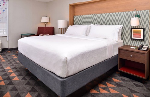Rochester Hotel | Holiday Inn Hotel & Suites Rochester - Marketplace by IHG