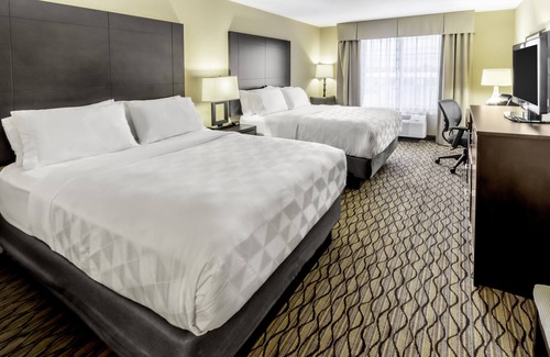 Milwaukee Hotel | Holiday Inn Hotel & Suites-Milwaukee Airport by IHG