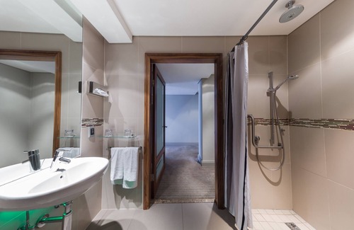 Greater Johannesburg Metropolitan Area Hotel | Holiday Inn Johannesburg - Rosebank by IHG