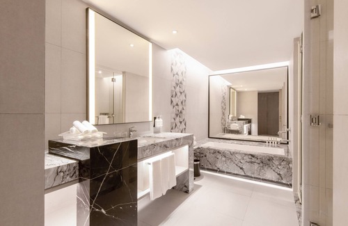Central District Hotel | Holiday Inn Johor Bahru City Centre by IHG