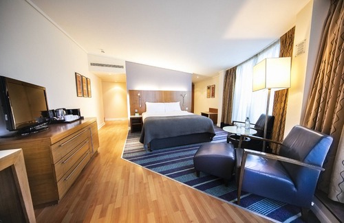 Camden Town with Primrose Hill Hotel | Holiday Inn London Camden Lock by IHG