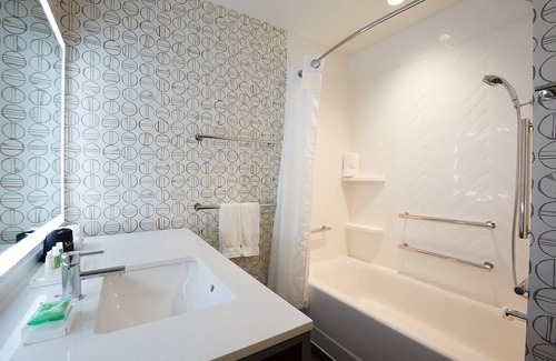 Downtown Louisville Hotel | Holiday Inn Louisville Downtown by IHG