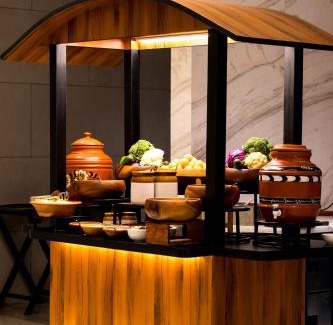 Lucknow Hotel | Holiday Inn Lucknow Airport by IHG