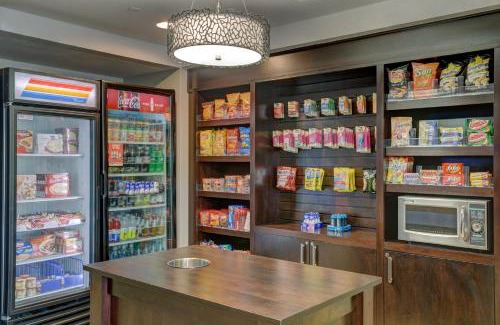 Milwaukee Hotel | Holiday Inn Milwaukee Airport by IHG