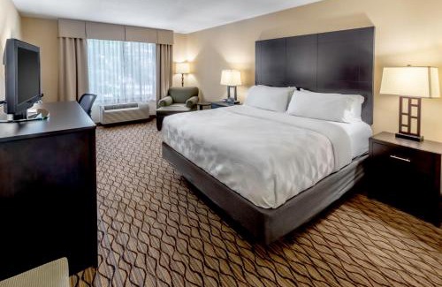 Milwaukee Hotel | Holiday Inn Milwaukee Airport by IHG