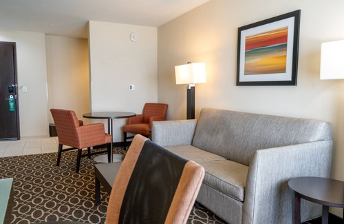 Murfreesboro Hotel | Holiday Inn Murfreesboro by IHG