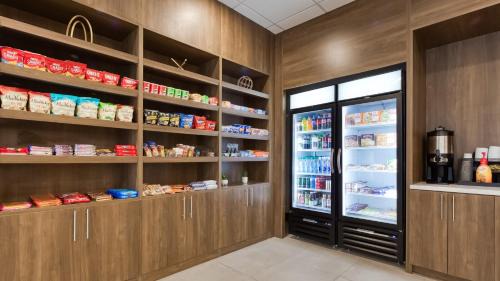 Donelson Hotel | Holiday Inn Nashville Airport by IHG