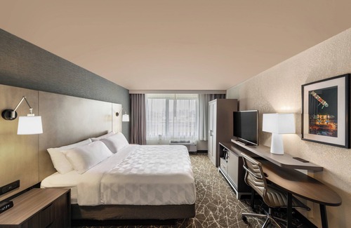 Newark Hotel | Holiday Inn Newark International Airport by IHG