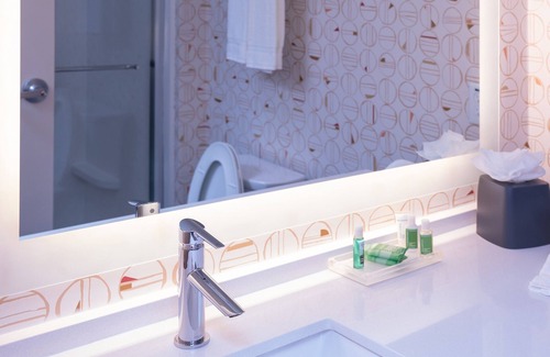 Houston Hotel | Holiday Inn NW Houston Beltway 8 by IHG