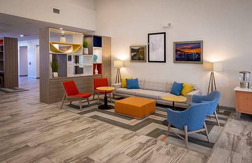 Ferry Pass Hotel | Holiday Inn Pensacola - University Area, an IHG Hotel