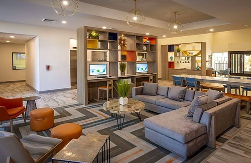 Ferry Pass Hotel | Holiday Inn Pensacola - University Area, an IHG Hotel