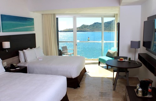 Zona Dorada Hotel | Holiday Inn Resort Mazatlan by IHG