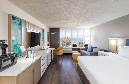 Panama City Beach Hotel | Holiday Inn Resort Panama City Beach by IHG