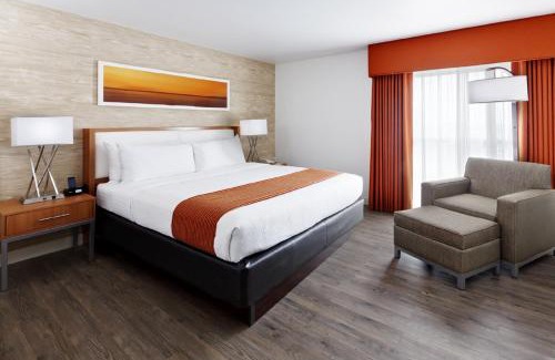 Downtown San Antonio Hotel | Holiday Inn San Antonio-Riverwalk by IHG
