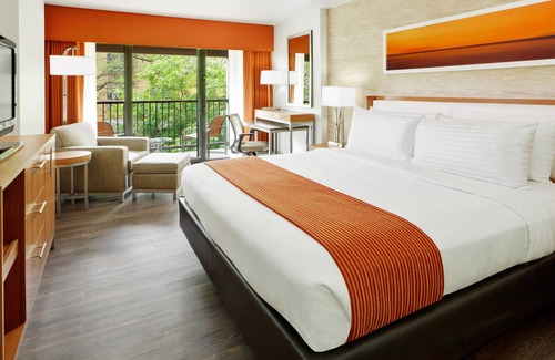 Downtown San Antonio Hotel | Holiday Inn San Antonio - Riverwalk by IHG