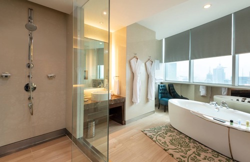 Pudong Hotel | Holiday Inn Shanghai Pudong by IHG