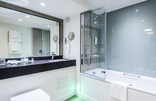 Slough Hotel | Holiday Inn Slough - Windsor by IHG
