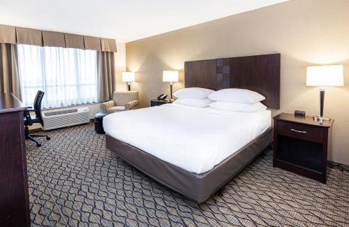 Earth City Hotel | Holiday Inn St. Louis Airport West Earth City by IHG