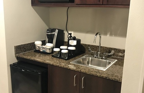 Northeast Heights Hotel | Holiday Inn & Suites Albuquerque-North I-25 by IHG