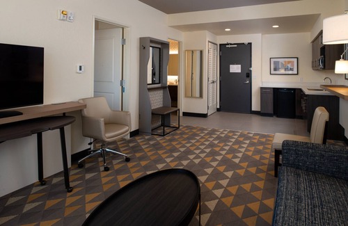 Idaho Falls Hotel | Holiday Inn & Suites Idaho Falls by IHG