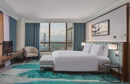 Ortigas Center Hotel | Holiday Inn & Suites Manila Galleria by IHG