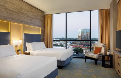 Sobro Hotel | Holiday Inn & Suites Nashville Downtown - Broadway by IHG