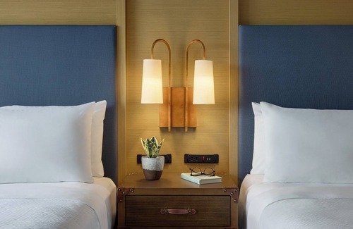 Sobro Hotel | Holiday Inn & Suites Nashville Downtown - Broadway by IHG