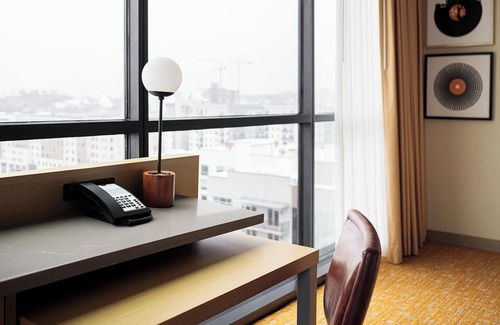 Sobro Hotel | Holiday Inn & Suites Nashville Downtown - Broadway by IHG