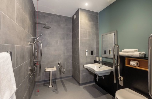 Cheetham Hill Hotel | Holiday Inn - the niu, Loom Manchester North by IHG
