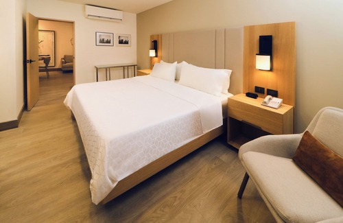 Zona Rio Hotel | Holiday Inn Tijuana Zona Rio by IHG