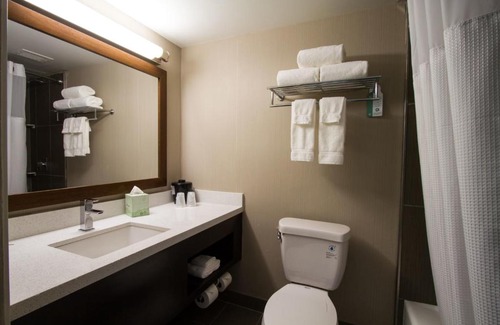 Victorville Hotel | Holiday Inn Victorville by IHG