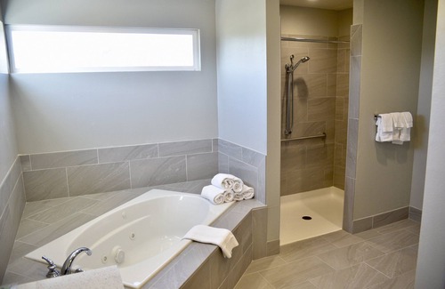 Windsor Hotel | Holiday Inn Windsor Wine Country by IHG