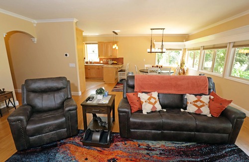 Eureka Springs House | Holiday Island Retreat