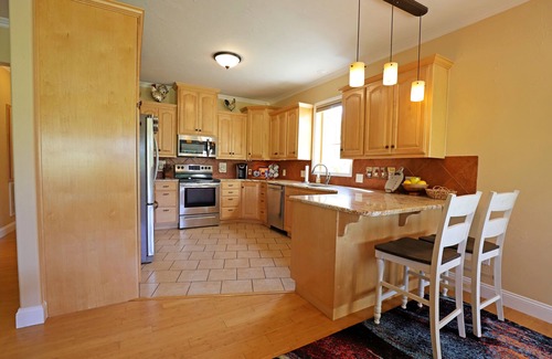 Eureka Springs House | Holiday Island Retreat