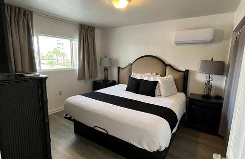 Madeira Beach Hotel | Holiday Isles Resort
