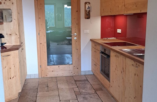 Tesimo Apartment | Holiday Apartment "Hasental" at Baumannhof with Wi-Fi & Balcony