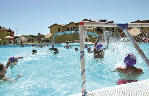 Peschiera del Garda Apartment | Holiday apartment with outdoor pool and children's entertainment in a great residence