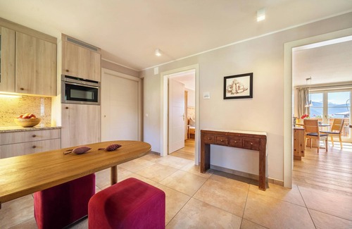 Verano Apartment | Holiday Apartment 'Alber - Hias' with Private Terrace & Wi-Fi