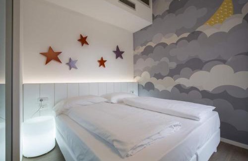 Riva del Garda Hotel | Holiday IV Gardan