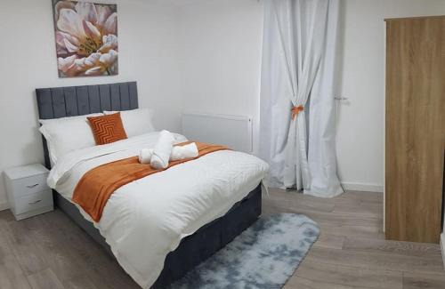 Gillingham House | Holiday Let - Entire modern home in Medway