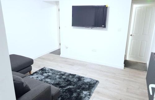 Gillingham House | Holiday Let - Entire modern home in Medway
