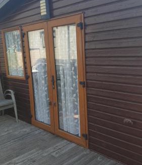 Ore House | Holiday Lodge, sleeps 4, with sea & countryside views