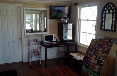 Port Angeles Hotel | Holiday Lodge