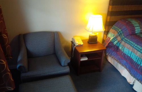 Port Angeles Hotel | Holiday Lodge